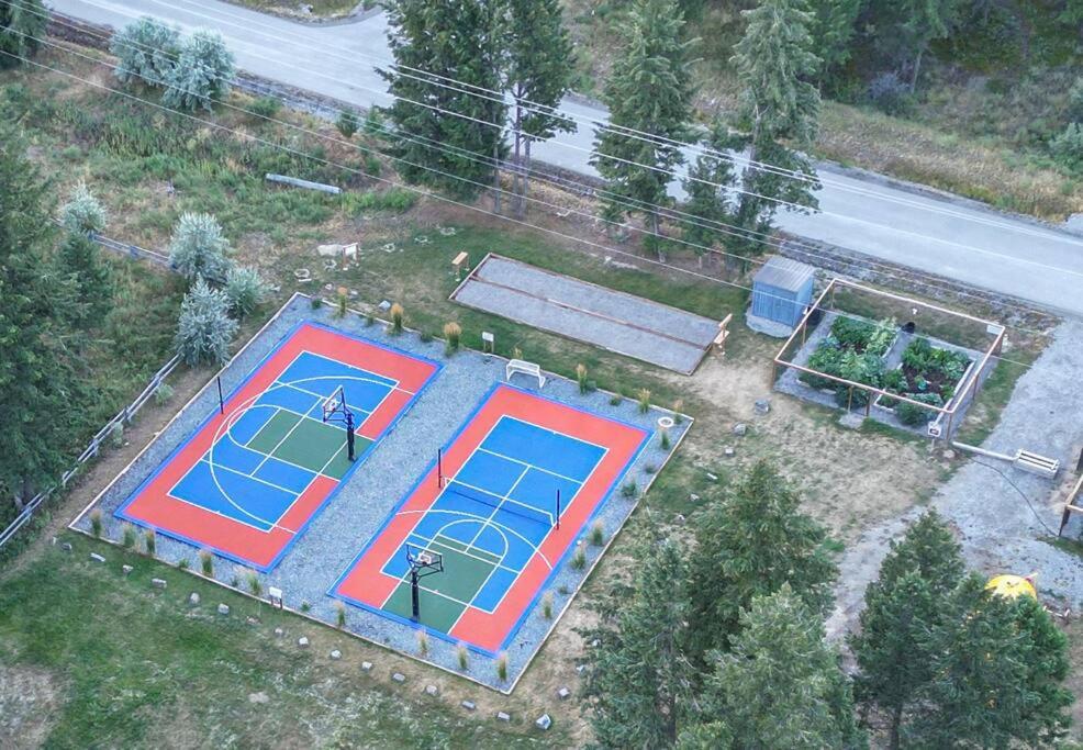 Oasis Getaway, Mins To Lake, King Bed, Dbl Garage インヴァーミア エクステリア 写真